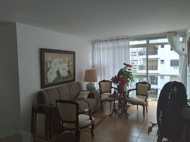 Apartamento - Venda - Pitangueiras - Guaruj - SP